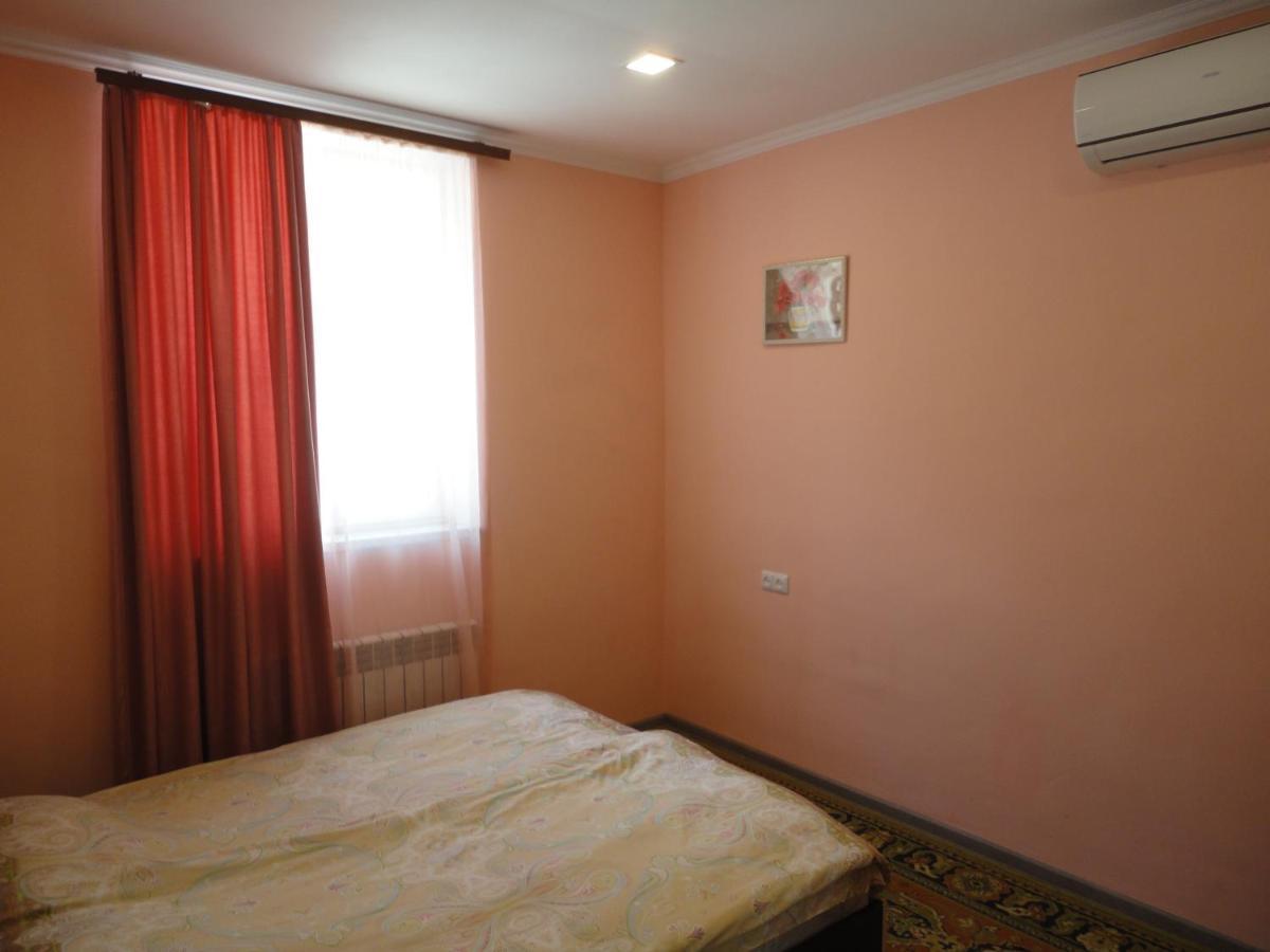 Like Home Guesthouse & Tours Erevan Exterior foto