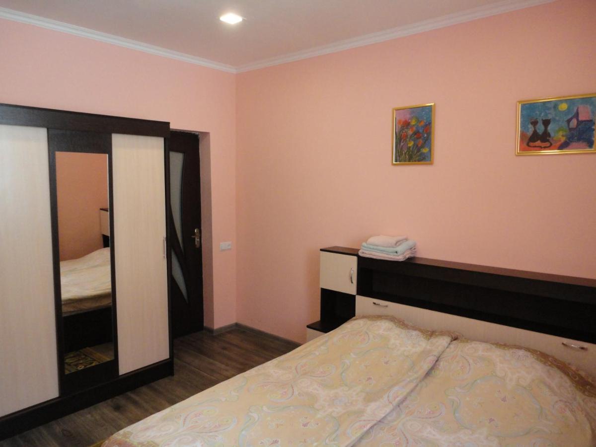 Like Home Guesthouse & Tours Erevan Exterior foto