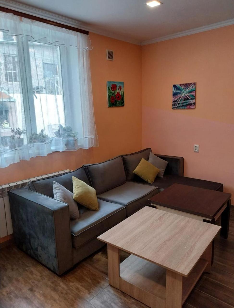 Like Home Guesthouse & Tours Erevan Exterior foto
