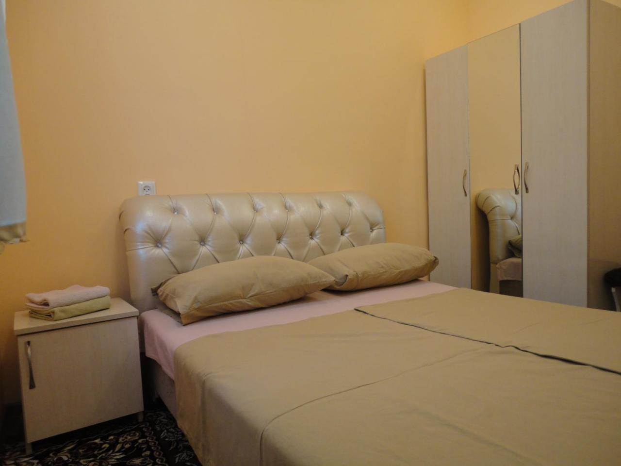 Like Home Guesthouse & Tours Erevan Exterior foto